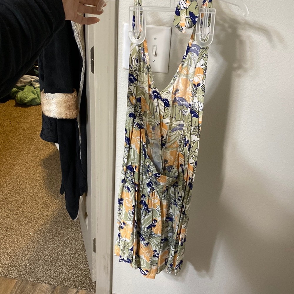 Romper - Picture 2 of 4